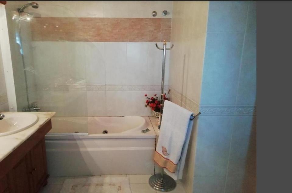 Global Guest Rooms Сінтра Екстер'єр фото
